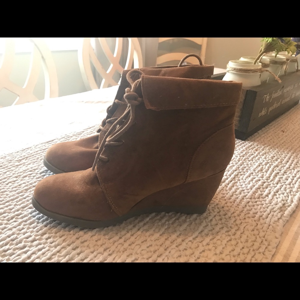 Ladies suede booties 7.5 US